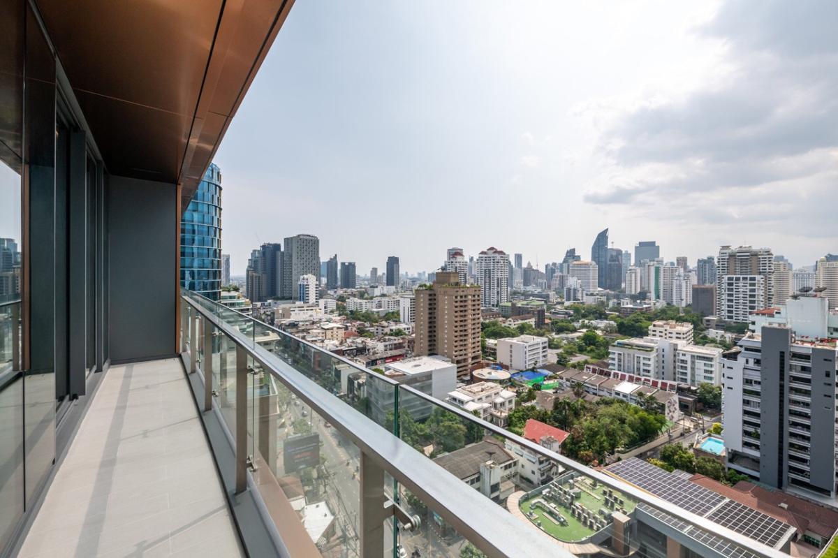 ✨ Ultra Luxury Condo Khun by yoo 🔥 For Rent 135,000 bath/month🔥