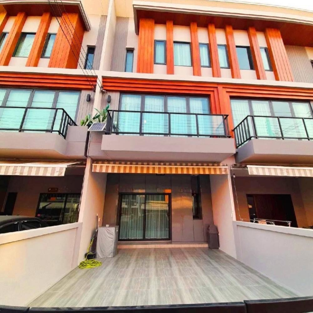 💛Townhome EIGEN Pattanakarn💛🔥4 ห้องนอน เพียง 90,000 บาท/เดือน🔥