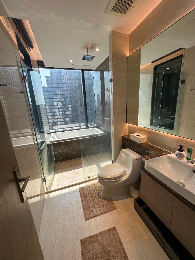 ✨Luxury Condo For rent : Ashton Silom✨🔥2BR. Rental price : 85,000 Baht/Month🔥