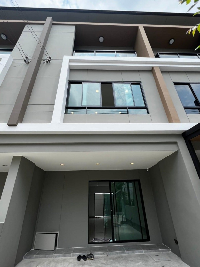 🧡Townhome ให้เช่า Premium Place Phaholyothin-Ramintra 🔥4 ห้องนอน เพียง 45,000 บาท/เดือน เท่านั้น‼️