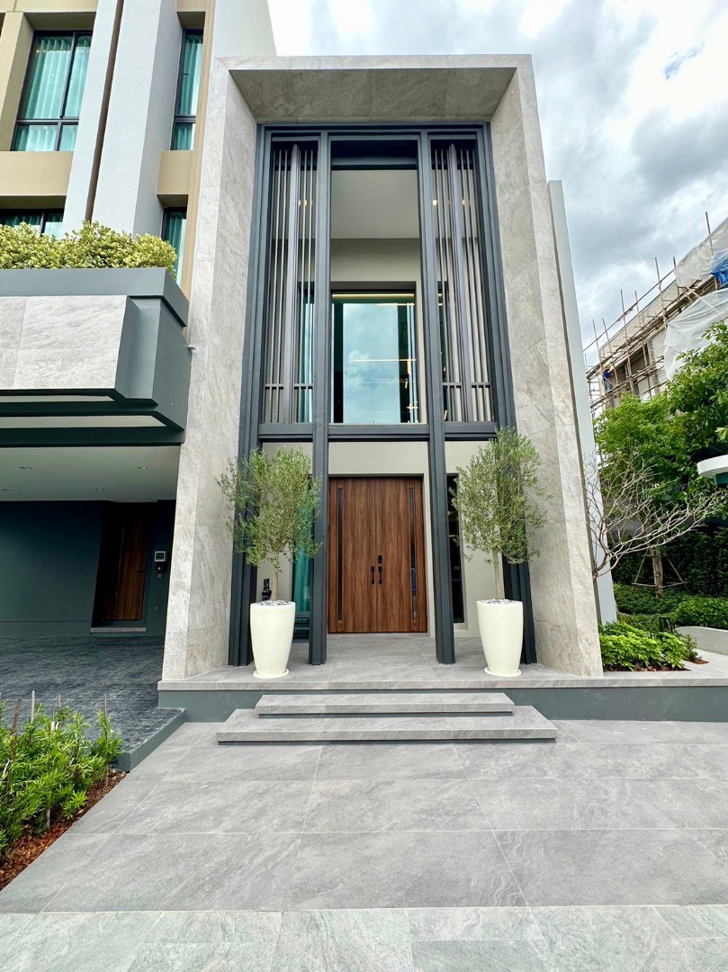 ✨ Ultra Luxury Home For Sale : Grand Bangkok Boulevard Rama9 - Krungthepkritha ⚡ Best deal ! บ้านเปล่า ราคาเริ่มต้นที่ 53.00 MB ⚡