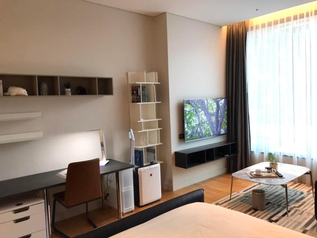 ✨Luxury Condo For rent : Sindhorn Residence 🚝Nearby BTS Chidlom / BTS Ploenchit