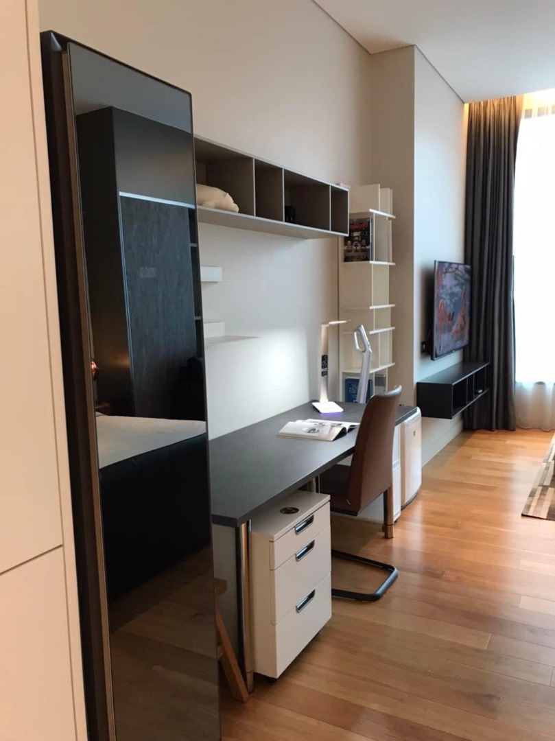 ✨Luxury Condo For rent : Sindhorn Residence 🚝Nearby BTS Chidlom / BTS Ploenchit