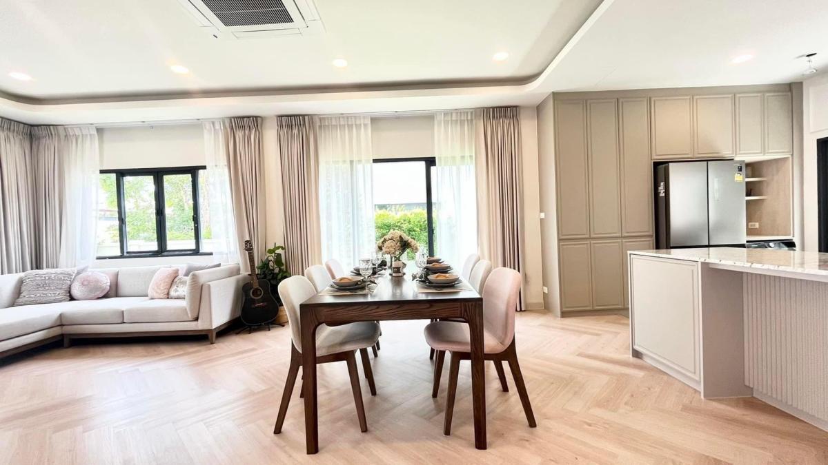 ✨𝐋𝐮𝐱𝐮𝐫𝐲 𝐒𝐢𝐧𝐠𝐥𝐞 𝐇𝐨𝐮𝐬𝐞 บ้านหรูให้เช่า Centro Bangna🔥4 bedrooms Rental Price