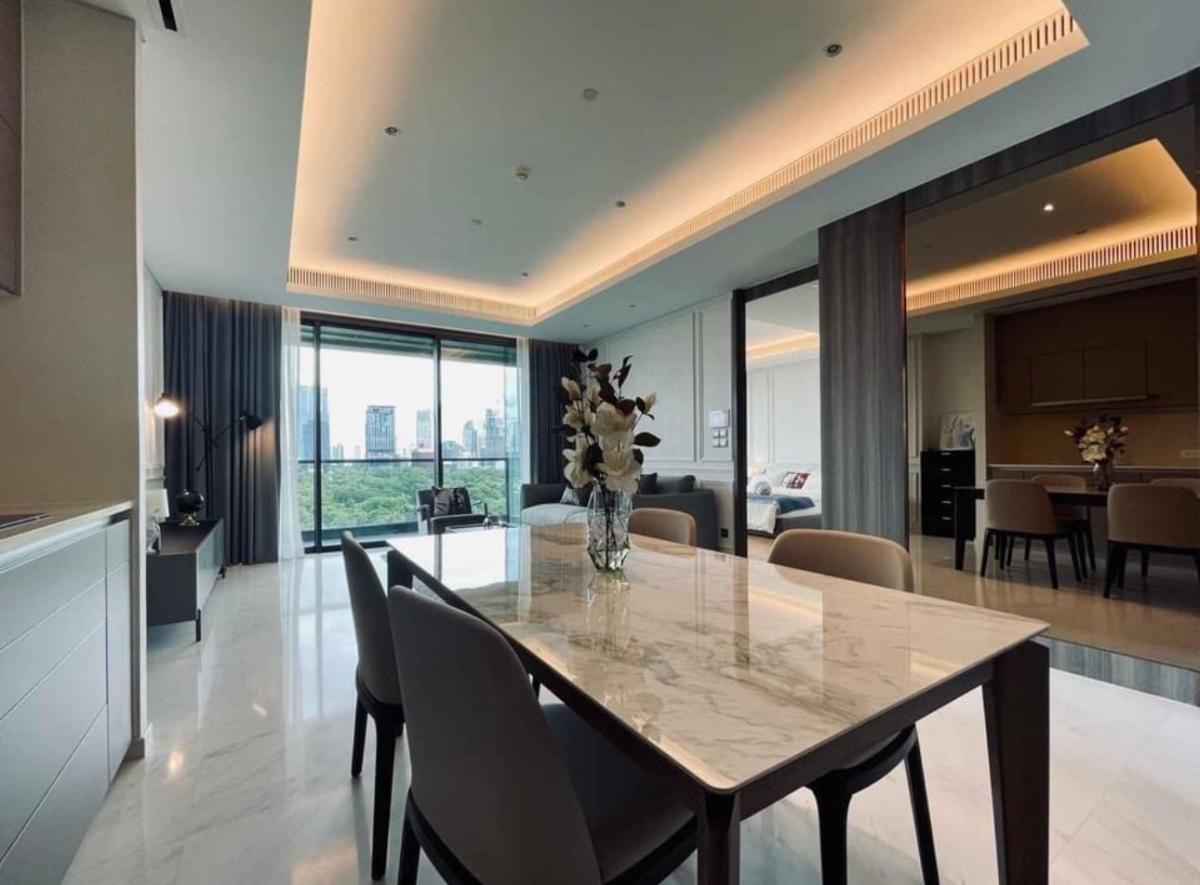 ✨Super Luxury Condo For Rent : Sindhorn Tonson✨